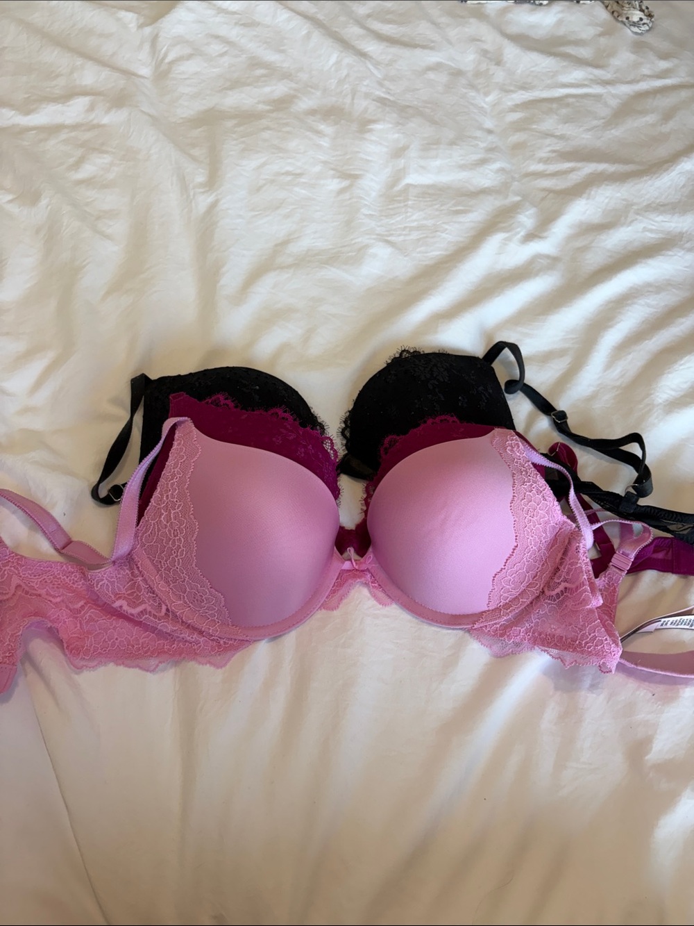 Lot of Victoria’s Secret Dream Angels push up bra 32c